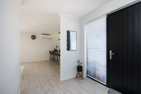 Photo of property in 6 Ivy Lane, Kelvin Grove, Palmerston North, 4414