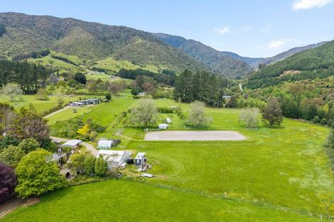 Photo of property in 50 Kents Road, Reikorangi, Waikanae, 5391