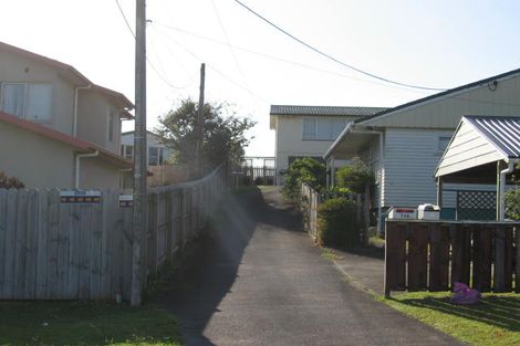 Photo of property in 1/719 East Coast Road, Browns Bay, Auckland, 0630