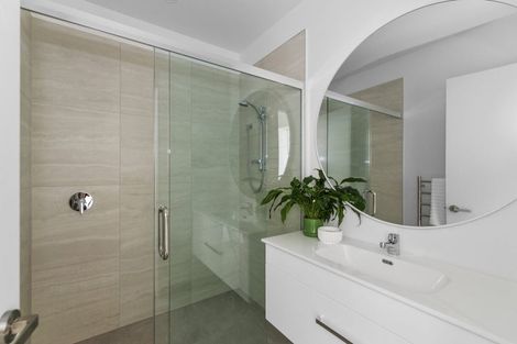 Photo of property in 55 Evans Road, Glen Eden, Auckland, 0602