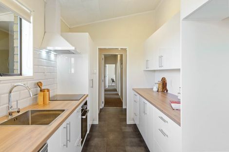 Photo of property in 11 Mountainview Terrace, Otaki Beach, Otaki, 5512