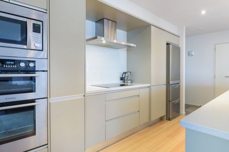 Photo of property in 5/48 Marine Parade, Mount Maunganui, 3116