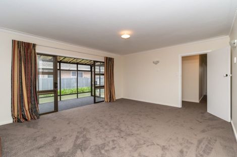 Photo of property in 17 Boston Avenue, Hornby, Christchurch, 8042
