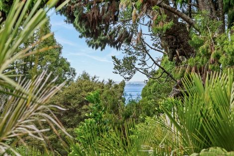 Photo of property in 2a Opou Road, Titirangi, Auckland, 0604