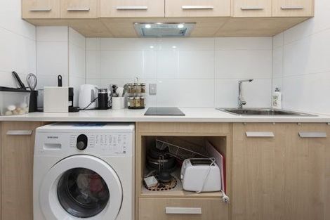 Photo of property in 5 Carrygawley Road, Flat Bush, Auckland, 2019