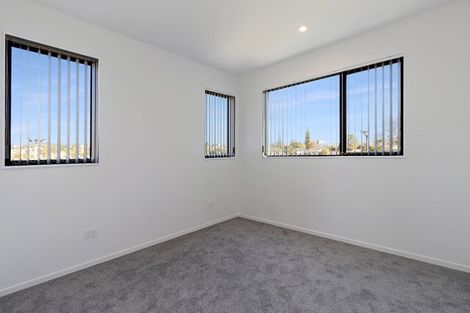 Photo of property in 3/3238 Great North Road, New Lynn, Auckland, 0600