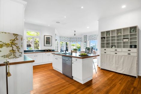 Photo of property in 40 Reserve Terrace, Lyttelton, 8082