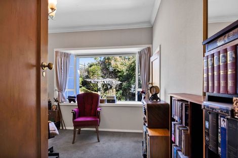 Photo of property in 32 Queens Road, Glen Avon, New Plymouth, 4312