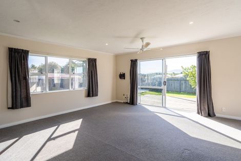 Photo of property in 26 Linwood Drive, Paraparaumu, 5032