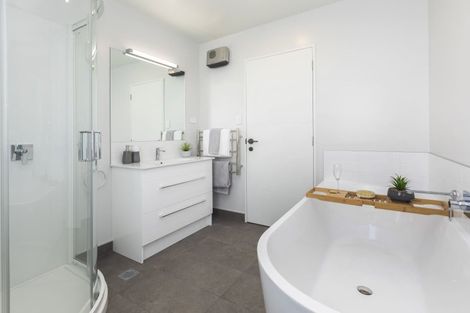 Photo of property in 15 Kakapo Lane, Redwood, 8051