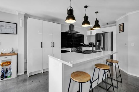 Photo of property in 24 Mahoetahi Road, Sentry Hill, Waitara, 4382