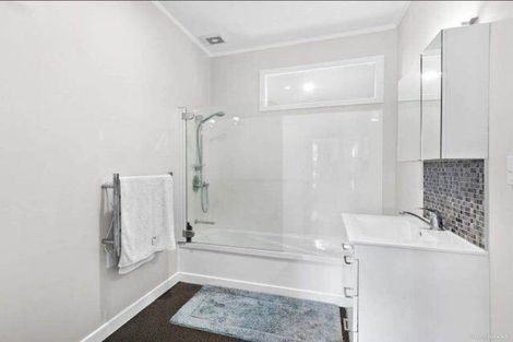 Photo of property in 13a Nandana Drive, Glen Eden, Auckland, 0602