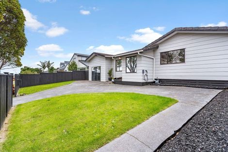 Photo of property in 25 Sunningdale Street, Wattle Downs, Auckland, 2103