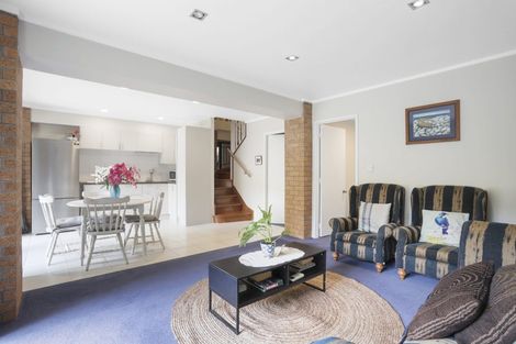 Photo of property in 132 Woodlands Park Road, Titirangi, Auckland, 0604