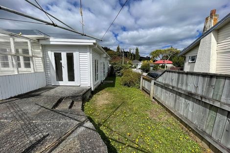 Photo of property in 4 Gibbs Crescent, Wainuiomata, Lower Hutt, 5014