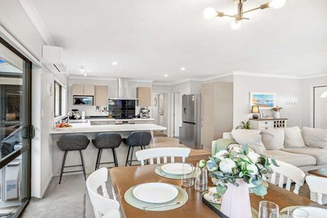 Photo of property in 34 Dahlstrom Grove, Kelvin Grove, Palmerston North, 4414