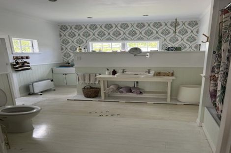 Photo of property in 47 Roland Road, Greenhithe, Auckland, 0632