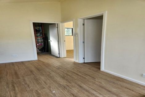 Photo of property in 32 Heathdale Crescent, Papakura, 2110