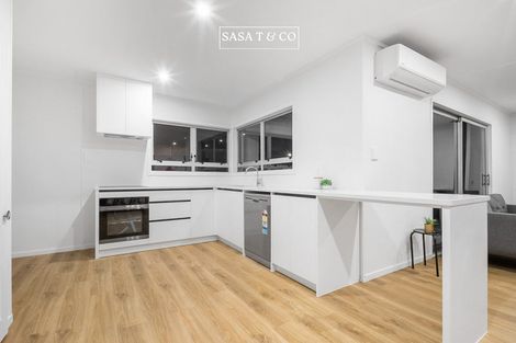 Photo of property in 32 Idlewild Avenue, Mangere, Auckland, 2022