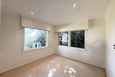 Photo of property in 1 Sunnynook Road, Forrest Hill, Auckland, 0620