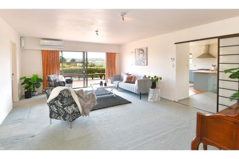 Photo of property in 77 Matija Place, Red Beach, 0932