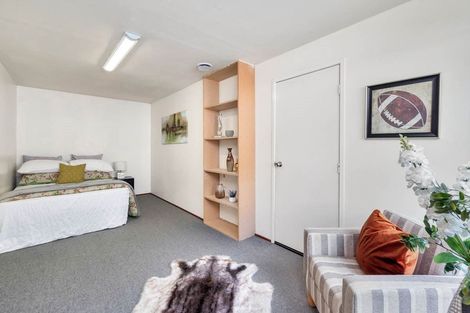 Photo of property in 1/23 Cairnbrae Court, Northcross, Auckland, 0632