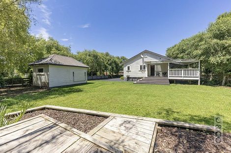 Photo of property in 74 Awaroa Road, Helensville, 0800