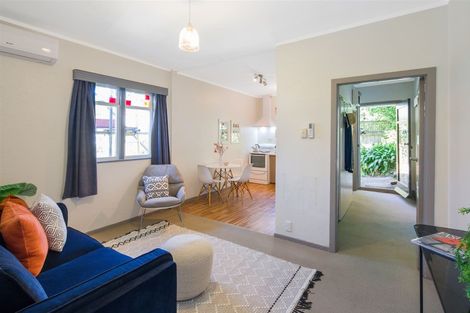 Photo of property in 12f3 Norna Crescent, Kelburn, Wellington, 6012