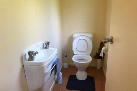 Photo of property in 25 Shetland Street, Glen Eden, Auckland, 0602