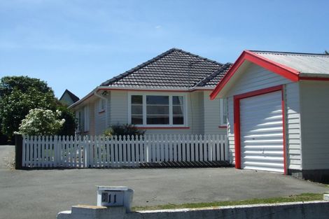Photo of property in 11 Dunedin Street, Redwood, Christchurch, 8051