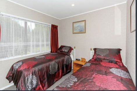 Photo of property in 10 Argyle Place, Highlands Park, New Plymouth, 4312