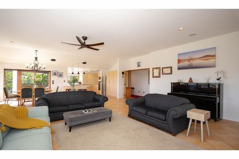 Photo of property in 33 Rarere Terrace, Kerikeri, 0230