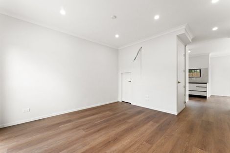 Photo of property in 13a Lipton Grove, Opaheke, Papakura, 2113