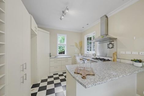 Photo of property in 15 Fitzroy Street, Wadestown, Wellington, 6012