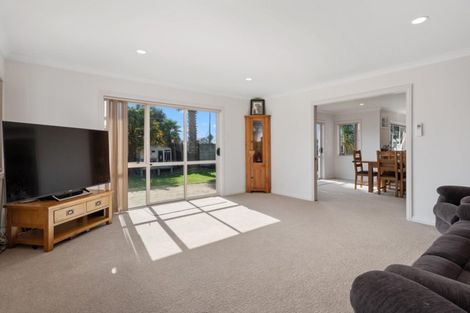 Photo of property in 12 Palomino Place, Papamoa Beach, Papamoa, 3118