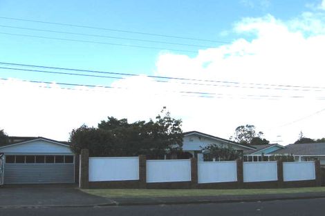 Photo of property in 1/94 East Coast Road, Milford, Auckland, 0620