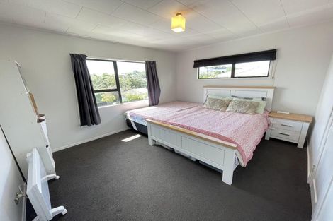 Photo of property in 4 Luxor Place, Massey, Auckland, 0614