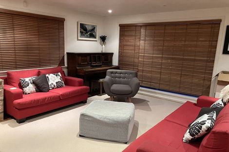 Photo of property in 52 Huntingdon Street, Northland, Wellington, 6012