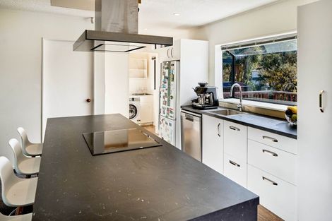 Photo of property in 301 Maungaraki Road, Maungaraki, Lower Hutt, 5010