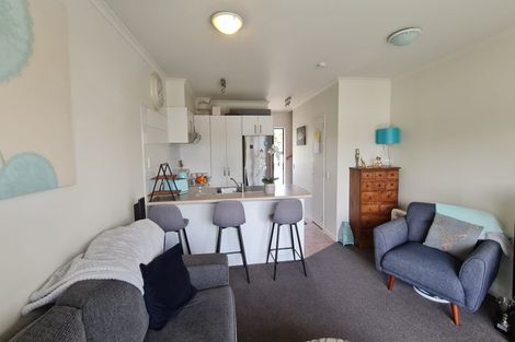 Photo of property in 2/5 Carolina Place, Albany, Auckland, 0632