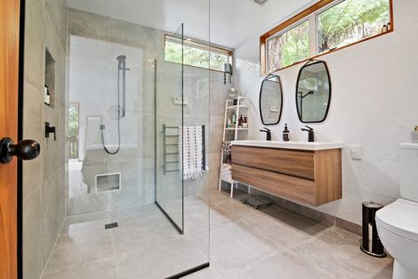 Photo of property in 190a Hutchinson Avenue, New Lynn, Auckland, 0600