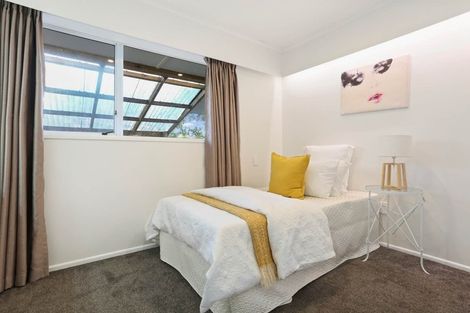 Photo of property in 2 Imatra Place, Sunnyhills, Auckland, 2010