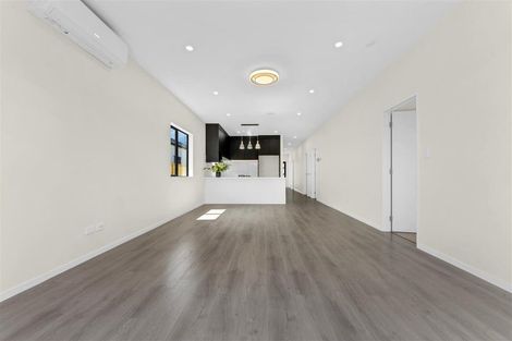 Photo of property in 14 Waimarie Drive, Karaka, 2578