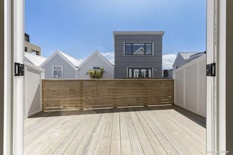 Photo of property in Pirie Street Townhouses, 31/35 Pirie Street, Mount Victoria, Wellington, 6011