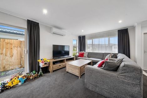 Photo of property in 7 Grovedale Square, Wainuiomata, Lower Hutt, 5014