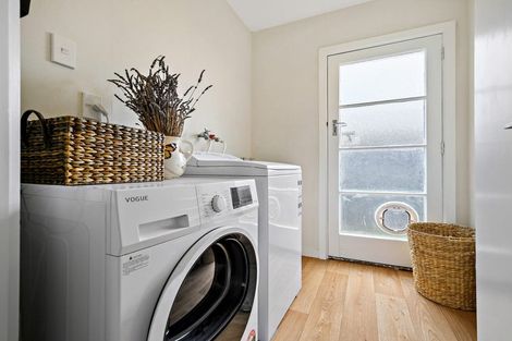 Photo of property in 180 Avonhead Road, Avonhead, Christchurch, 8042