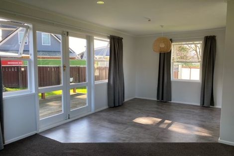 Photo of property in 6 Moehau Grove, Trentham, Upper Hutt, 5018