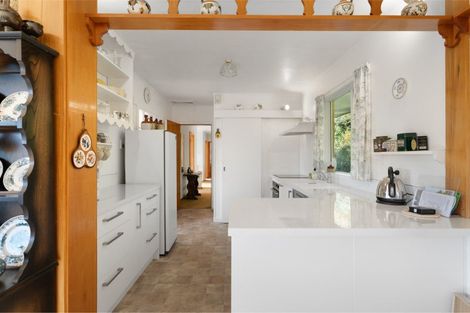 Photo of property in 9 Saint Ronans Road, Macandrew Bay, Dunedin, 9077