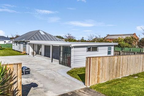 Photo of property in 8 Ormond Street, Woodville, 4920