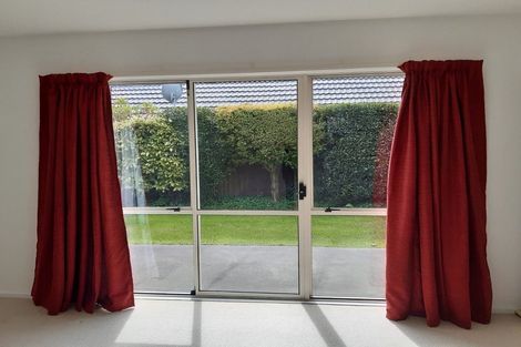 Photo of property in 27 Staveley Street, Avonhead, Christchurch, 8042